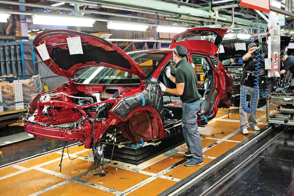 U.S. and Mexico get prepared to simultaneously reopen automotive manufacturing plants