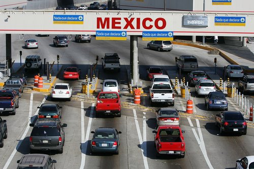 Long lines reported at border crossing