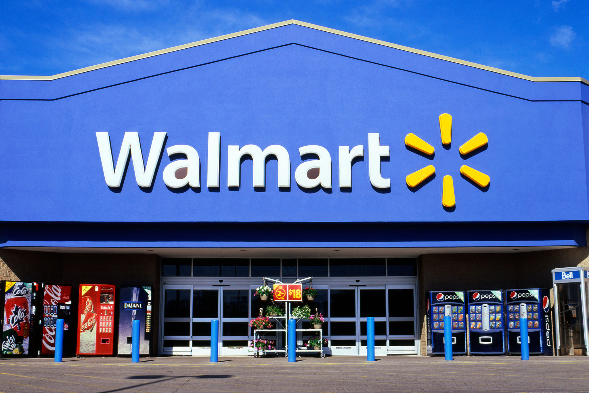 Walmart Builds Distribution Center