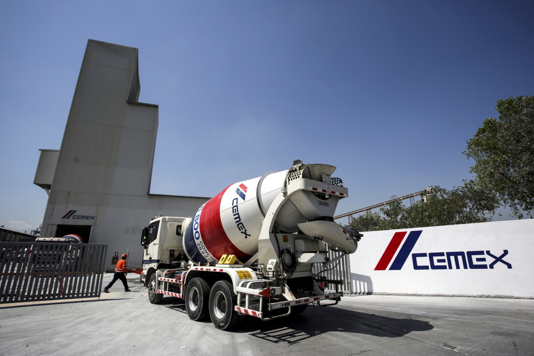 CEMEX implements technology to reduce carbon emissions