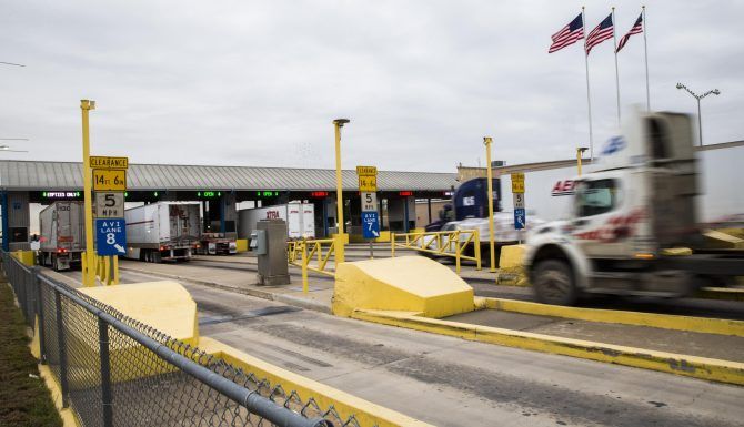 Laredo, Texas Bridge invests US$10 million in border crossing