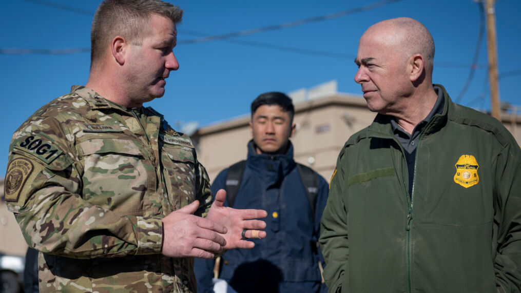 Minister of Homeland Defense visits El Paso