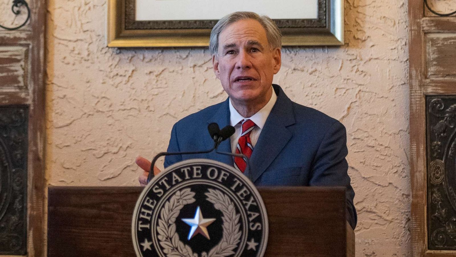 Abbott announces new security measures for Texas ahead of Title 42 elimination