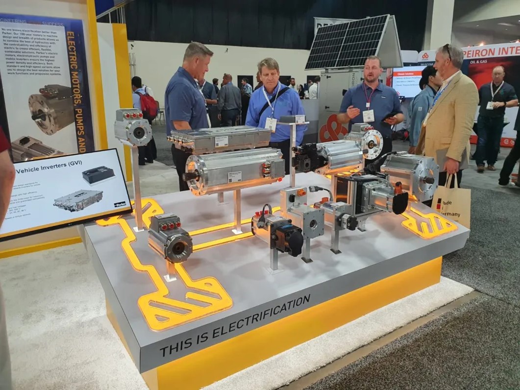 Chihuahua participates in international battery and power generator forum in Michigan