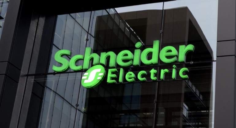 Schneider Electric to train Chihuahua students