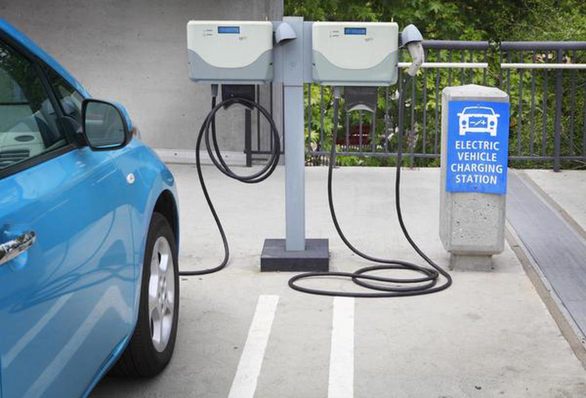 ADOT to host meetings to present its plan for electric car charging stations in Arizona