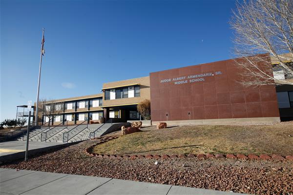 El Paso schools to be used as a shelter for migrants