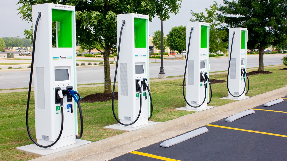 Walmart Unveils plan to expand its network of electric car charging stations