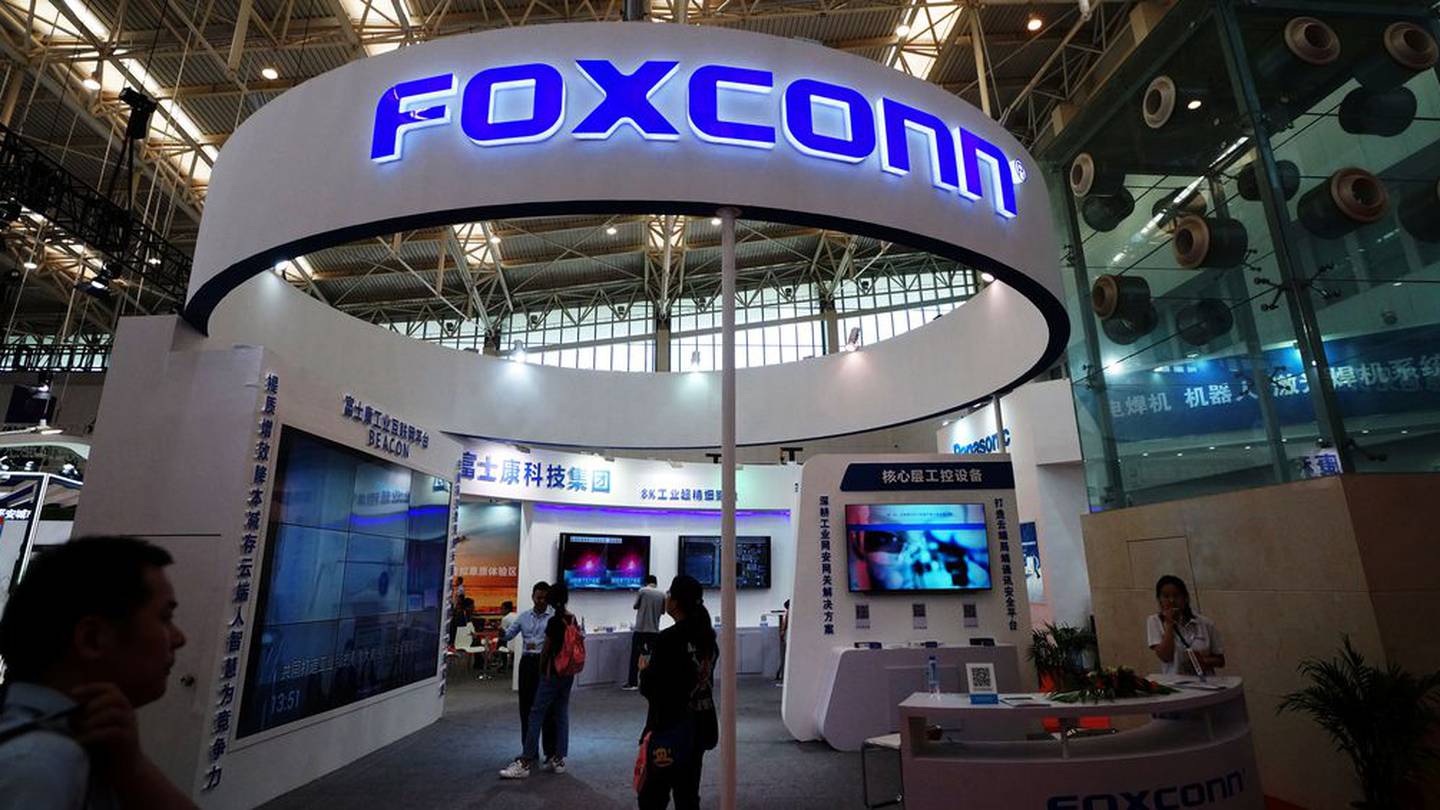 Foxconn to implement dual education model
