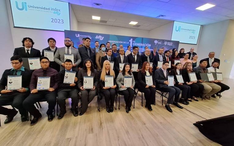 <strong>First generation of Index University graduates in Juarez</strong>
