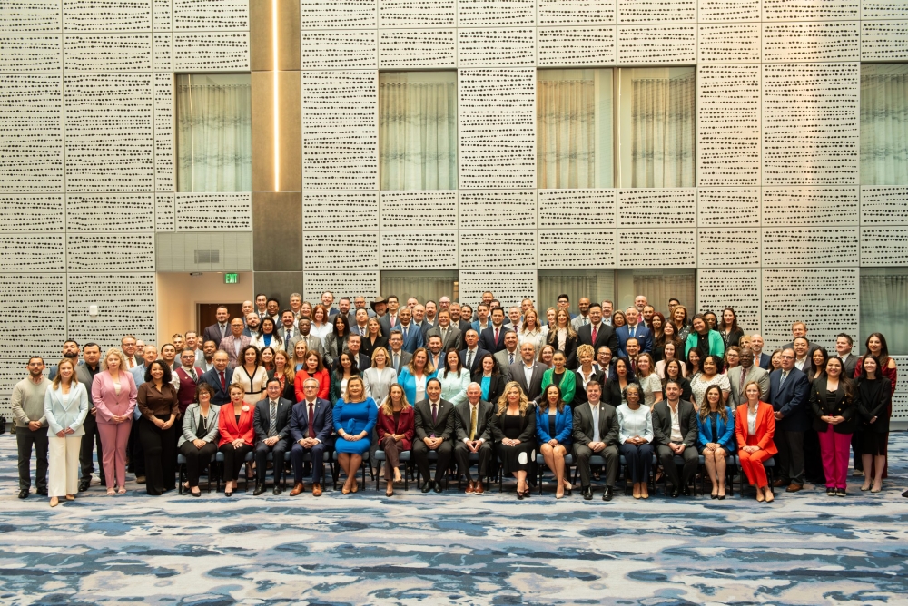 B<strong>usiness leaders travel to Washington to address environmental and economic issues</strong>