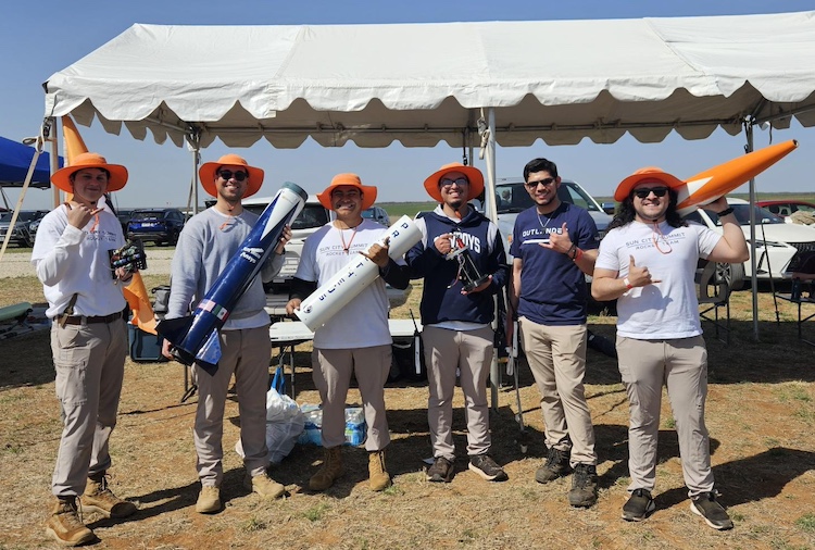 <strong>UTEP team wins rocket competition in Texas</strong>