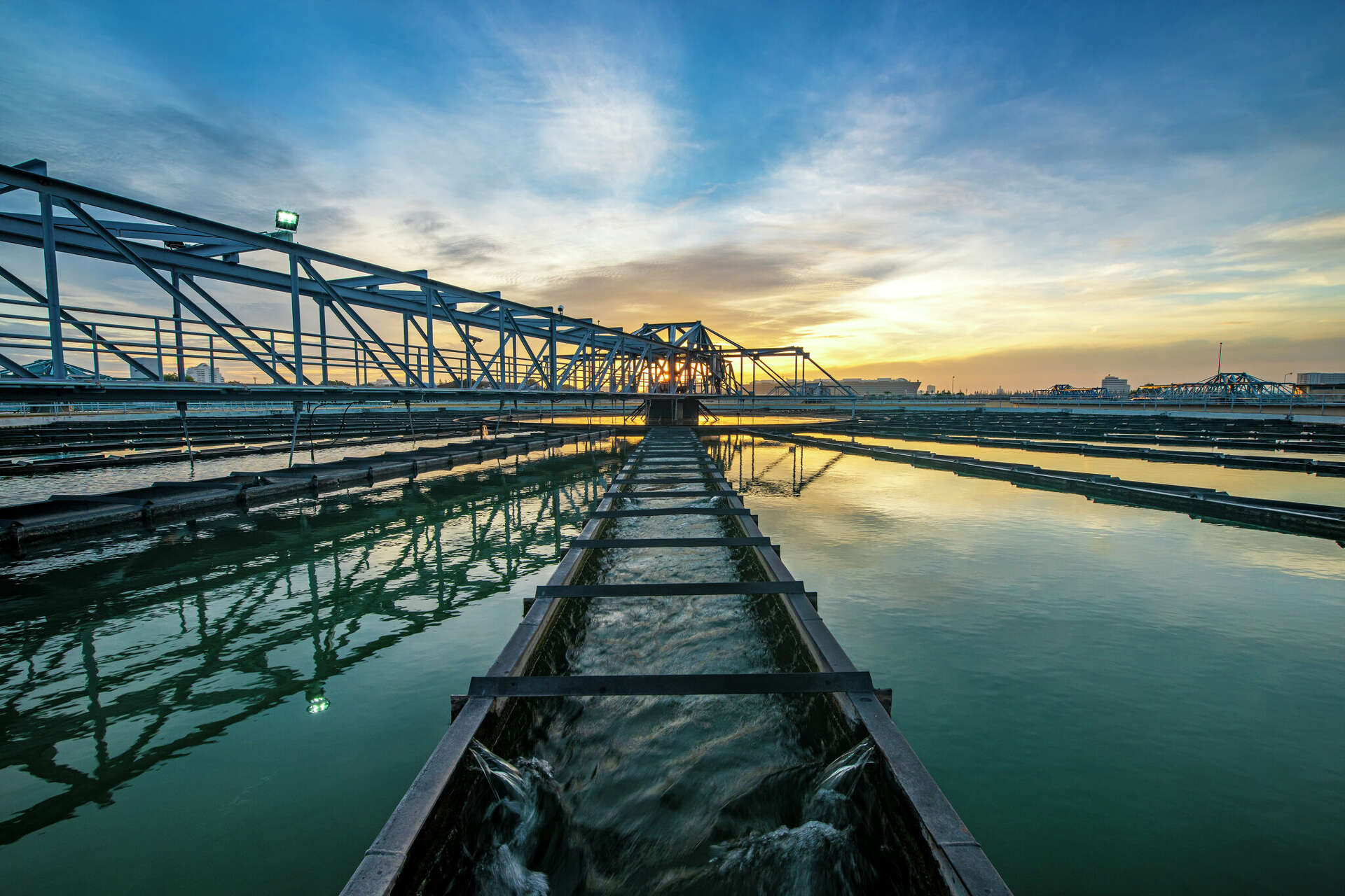 Corpus Christi refineries seek alternative water amid crisis